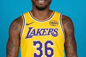 华体会体育app下载-NBA罚单：斯马特质疑裁判公正性罚3.5万 肯纳德不当言论罚2.5万